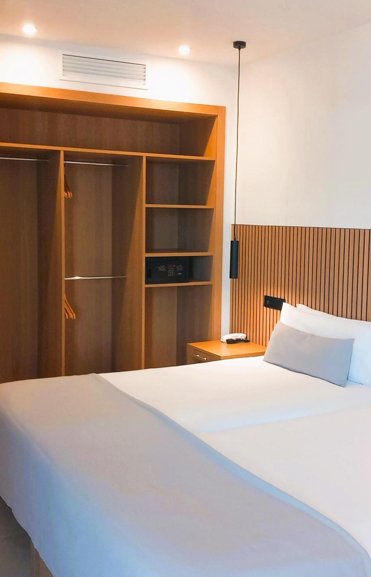Hotel Bahia Pollensa 포엔샤 항구 외부 사진